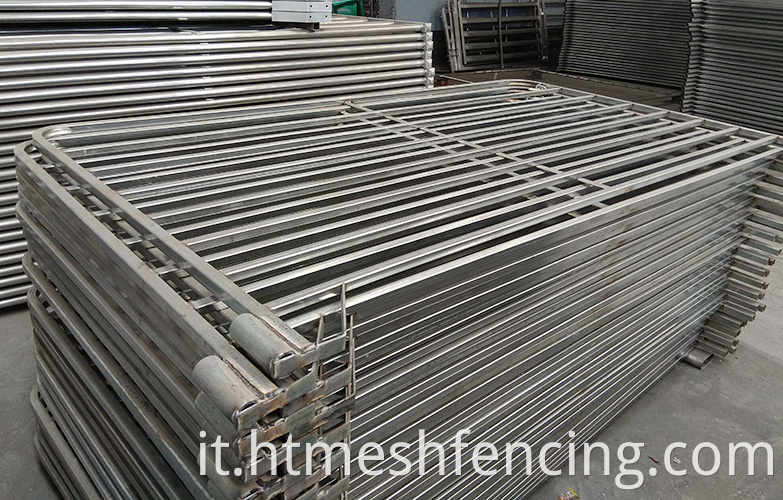 Penne di pecora e capra/ rotonde/ ovale galvanizzate 6 bar con pannelli di tubi quadrati verticali 3 metri (L) x 1,02 metri (H)
